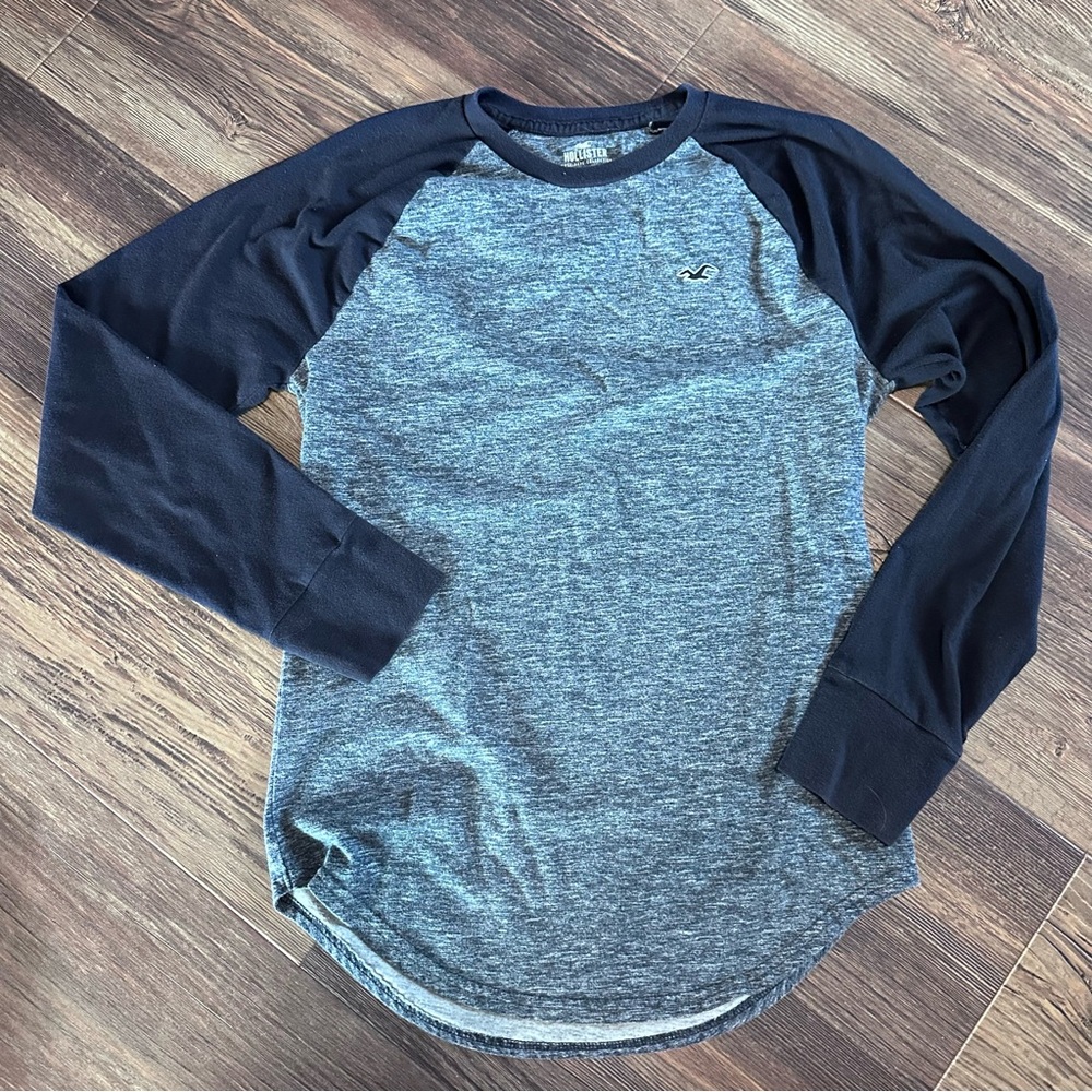 Hollister blue men's long sleeve baseball t-shirt size small